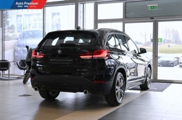 BMW X1 F48 Crossover Facelifting 2.0 20d 190KM 2020 BMW X1 xDrive20dFV23Reflektor LEDHak holowniczyFotel sportowy 2.0, zdjęcie 20