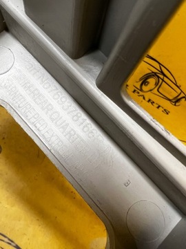 KRYT LEM SLOUPU C LEVÝ LEVÉ DACIA DUSTER II