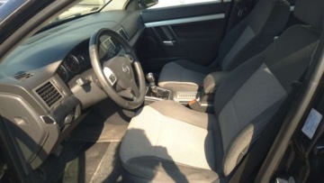 Opel Vectra C Sedan 1.9 CDTI 120KM 2004 Opel Vectra Ozarow Mazowiecki 1.9 diesel 2004 rok podukcji KOMIS TYSIAK, zdjęcie 5