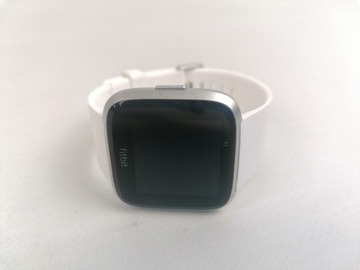 Умные часы Fitbit Versa Lite Edition, серебряные часы