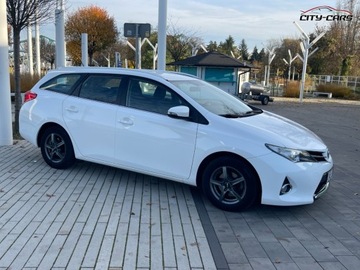 Toyota Auris II Touring Sports D-4D 90 90KM 2013 Toyota Auris 1.4 90 KM Zadbana Jeden wlasciciel. 1.4 Diesel, zdjęcie 14