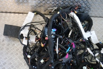 INSTALACE VNITŘNÍ STŘED LAMBORGHINI URUS