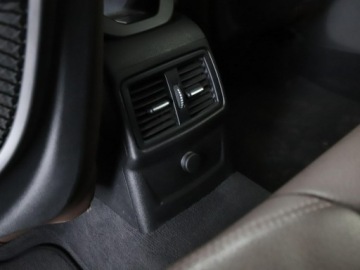 BMW X1 F48 Crossover xDrive20d 190KM 2018 BMW X1 20d Automat xDrive xLine Navi Tempomat, zdjęcie 35