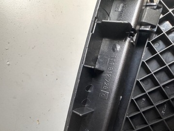 НАКЛАДКА ЦЕНТРАЛЬНОЙ КОНСОЛИ VW TOURAN 1T1819728C 1T1857921C