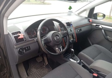 Volkswagen Touran II 1.6 TDI 105KM 2011 Volkswagen Touran Zarejestrowany - ubezpieczony - automat - 1,6 - 105 1.6, zdjęcie 18