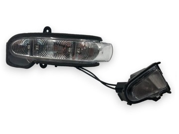 Lampka Podświetlenie Lusterka Migacz Lewy 2038201321 Do E W211 2002-2006