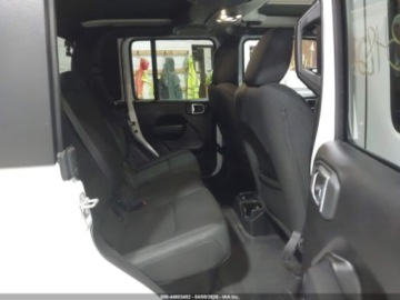 Jeep Gladiator 2022 Jeep Gladiator Altitude 2022 3.6 Benzyna 285KM, zdjęcie 15