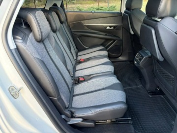 Peugeot 5008 II Crossover 1.2 PureTech 130KM 2017 Peugeot 5008 7-osobowy Półskóry Panorama dach, zdjęcie 20