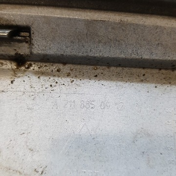 LIŠTA NÁRAZNÍKU LEVÝ PŘEDNÍ MERCEDES-BENZ TŘÍDA E W211 A2118850912