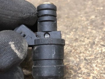 BMW E36 E46 2.5 VSTŘIKOVACÍ TRYSKA PALIVA 1427240