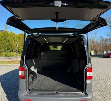 Volkswagen Caravelle T5 Caravelle Facelifting długi rozstaw osi 2.0 BiTDI 180KM 2010 Volkswagen Transporter Volkswagen Transporter 7FD141WF21T3 2.0 Diesel, zdjęcie 25