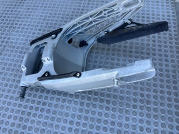 Aprilia Shiver 750 задний маятник kpl защита цепи и слайдеры aprilia 851551