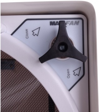 MAXXFAN DELUXE ДЫМЧАТОЕ ОКНО НА КРЫШЕ 40x40см