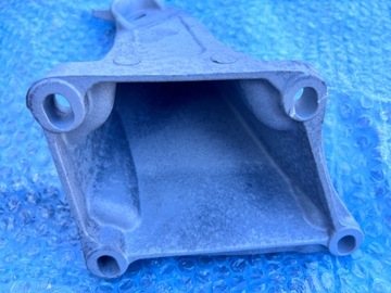 BMW E65 V8 UCHYCENÍ DRŽÁK MOTORU PRAVÁ 6754616