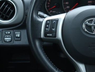 Toyota Yaris III Hatchback 5d 1.0 VVT-i 69KM 2012 Toyota Yaris 1.0 VVT-i, Salon Polska, Klima, zdjęcie 15