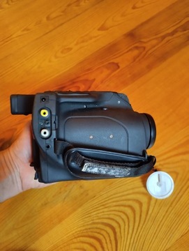 Камера AKAI PV-C40E.