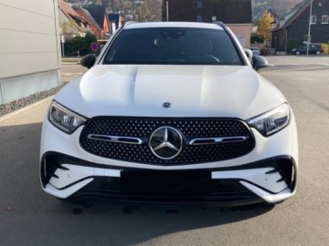 Mercedes GLC C254/X254 Coupe 2.0 200 204KM 2025 MERCEDES-BENZ GLC 200 4-Matic AMG Line 2.0 (204KM) 2025, zdjęcie 1