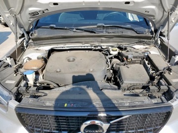 Volvo XC40 Crossover 2.0 T5 247KM 2019 Volvo XC 40 2019 VOLVO XC40 T5 MOMENTUM 2.0 Benzyna 247KM, zdjęcie 11