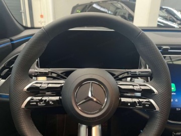 Mercedes Klasa E W214 Sedan 2.0 220d 197KM 2025 E Klasa 220 d 4-Matic AMG 2.0 (197KM) 2025, zdjęcie 6