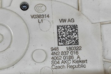 PORSCHE TAYCAN CROSS TURISMO PŘEDNÍ PRAVÝ ZÁMEK DVEŘE 4N2837016 2022 RHD 2