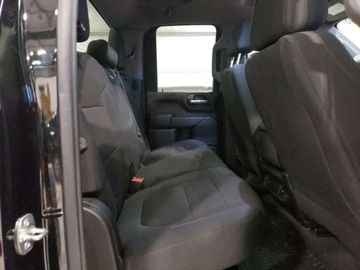 Chevrolet Silverado II 2021 Chevrolet Silverado K2500 Custom 2021 6.6l 6.6 Benzyna 401KM, zdjęcie 10