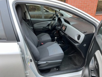 Toyota Yaris III Hatchback 5d Facelifting 1.33 Dual VVT-i 99KM 2015 Toyota Yaris 1.3 benzyna 99 KM automat zarej w PL zadbany mozliwa zam, zdjęcie 9