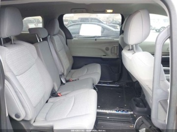 Toyota Sienna III 2022 Toyota Sienna LE 2022 2.5L 2.5 Hybryda 189KM, zdjęcie 12