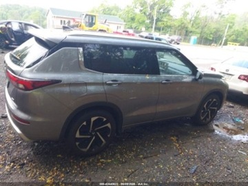 Mitsubishi Outlander III 2022 Mitsubishi Outlander Sel Special Edition, 2022r., 4x4, 2.5L 2.5 Benzyna, zdjęcie 4