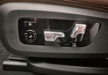 BMW X7 SUV Facelifting 3.0 40d 352KM 2025 BMW X7 d 352 KM M Sport l Driving Assistant Professional 3.0 Diesel 352KM, zdjęcie 19
