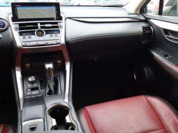 Lexus NX I SUV Facelifting 300h 197KM 2018 Lexus NX 300h, Salon Polska, Serwis ASO, 4X4, zdjęcie 7