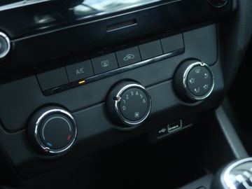 Skoda Octavia III Kombi Facelifting 1.6 TDI 115KM 2018 Skoda Octavia 1.6 TDI, Salon Polska, zdjęcie 13