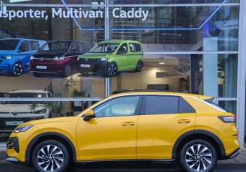 Volkswagen T-Roc I SUV Facelifting 1.5 TSI ACT 150KM 2025 Volkswagen T-Roc LIFE, Pakiet Zimowy, zolty, dostepny od reki 1.5, zdjęcie 1
