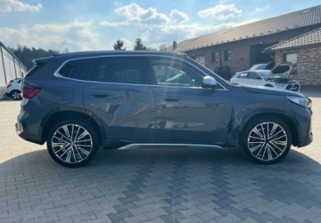 BMW X1 U11 Crossover 1.5 18i 136KM 2022 BMW X1 1.5 benzyna 136 km Led Nawigacja Kamera Sensor 1.5 Benzyna 136KM, zdjęcie 3