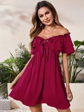 Sukienka burgund z odkrytymi ramionami falbankami