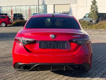 Alfa Romeo Giulia II Sedan Facelifting 2023 2.0 GME Turbo 280KM 2025 ALFA ROMEO Giulia Turbo Veloce Q4 Sedan 2.0 (280KM) 2025, zdjęcie 2