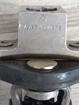 KŘIŽÁK SLOUPCE ŘÍDÍCÍ MERCEDES W168