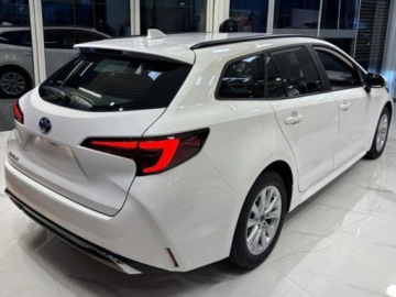 Toyota Corolla XII TS Kombi Facelifting 1.8 Hybrid 140KM 2025 Od ręki - Comfort 1.8 Hybrid 140KM | Podgrzewane fotele!, zdjęcie 2