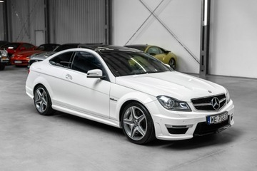Mercedes Klasa C W204 Coupe AMG 6.2 C 63 AMG 457KM 2013 Mercedes C 63 AMG Tylko 7600 km przebiegu!, zdjęcie 4