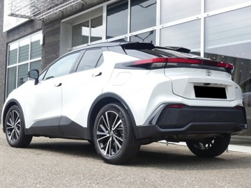 Toyota C-HR II SUV 1.8 Hybrid 140KM 2025 Od ręki - Executive 1.8 Hybrid 140KM | Podgrzewane fotele!, zdjęcie 3