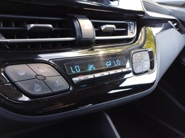 Toyota C-HR I Crossover Facelifting 1.8 Hybrid 122KM 2023 Toyota C-HR 1.8 Hybrid GPF Comfort 1.8 Hybrid GPF, zdjęcie 23