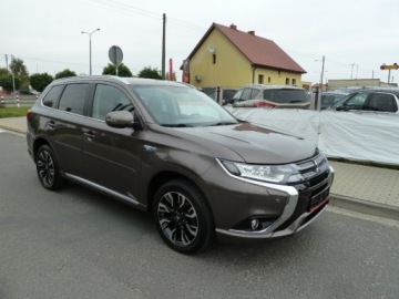 Mitsubishi Outlander III 2016 Mitsubishi Outlander HYBRYDA204 KONIE4X4204 KONIESKORYGWARANCJA 2.0, zdjęcie 2