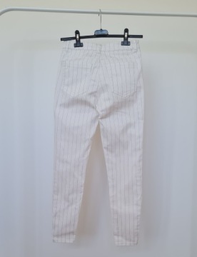 УЗКИЕ ТРУБКИ В БЕЛЫЕ ПОЛОСКИ STRADIVARIUS XS 34