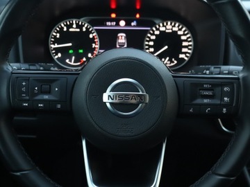 Nissan Qashqai III Crossover 1.3 DIG-T MHEV 140KM 2022 Nissan Qashqai 1.3 DIG-T, Salon Polska, zdjęcie 22