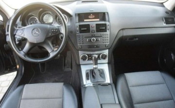 Mercedes Klasa C W204 Limuzyna 1.8 200 CGI BlueEFFICIENCY 184KM 2009 Mercedes-Benz Klasa C 1.8 Kompresor Automat PDC Sprowadzony 1.8 Benzyna, zdjęcie 30