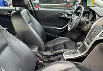 Opel Astra J Sports Tourer 2.0 CDTI ECOTEC 165KM 2012 Opel Astra 2012 r. 2.0 Diesel 165KM, zdjęcie 11