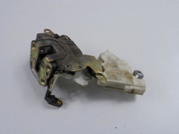 NISSAN ALMERA N16 02-06 ZÁMEK DVEŘE PŘEDNÍ LEVÝ 8055361U66 4PIN