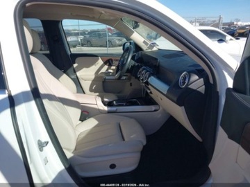 Mercedes GLB 2023 Mercedes-Benz GLB 250 2023 2.0 Benzyna 221KM, zdjęcie 9