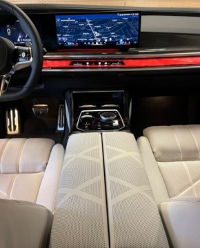 BMW Seria 7 G70 Sedan 3.0 40d 299KM 2025 BMW Seria 7 740d xdrive salon Polsk FV 23 R CARS Warszawa 3.0 Diesel 299KM, zdjęcie 16