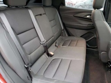 Chevrolet TrailBlazer II 2023 Chevrolet Trailblazer 2023, 1.3L, 4x4, RS, po gradobiciu 1.3 Benzyna 155KM, zdjęcie 9