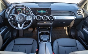 Mercedes GLB SUV 2.0 250 224KM 2023 Mercedes-Benz GLB Mercedes-Benz Klasa GLB 2.0 4Matic 224KM 2.0 Benzyna, zdjęcie 10